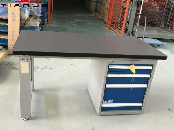 鉗工工作臺(tái)雙人