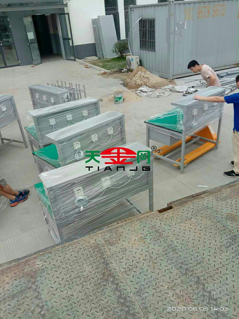 河北鉗工工作臺(tái)