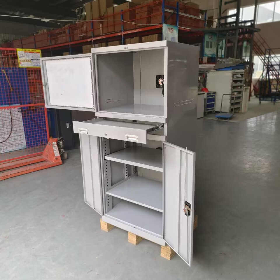 工業電腦柜的使用