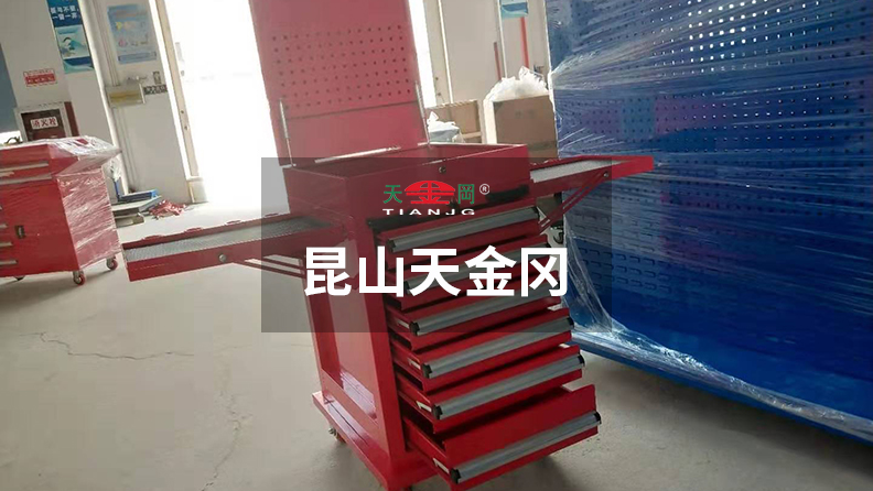 鉗工工具柜廠家秉承“天的胸懷、金的品質、岡的服務”