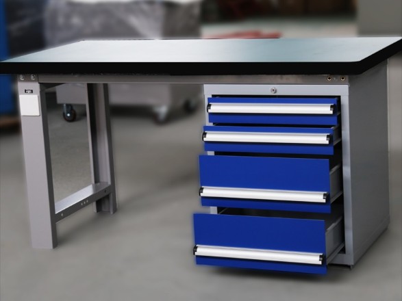 重型鉗工臺(tái)