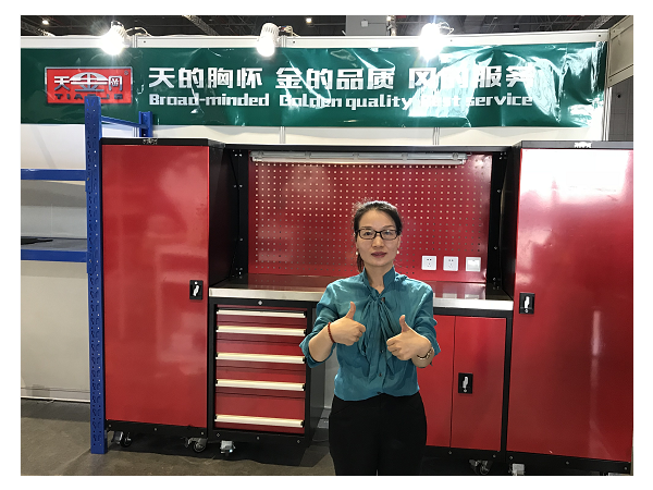 工具柜廠家天金岡創(chuàng)始人周艷玲和她的追夢之路！
